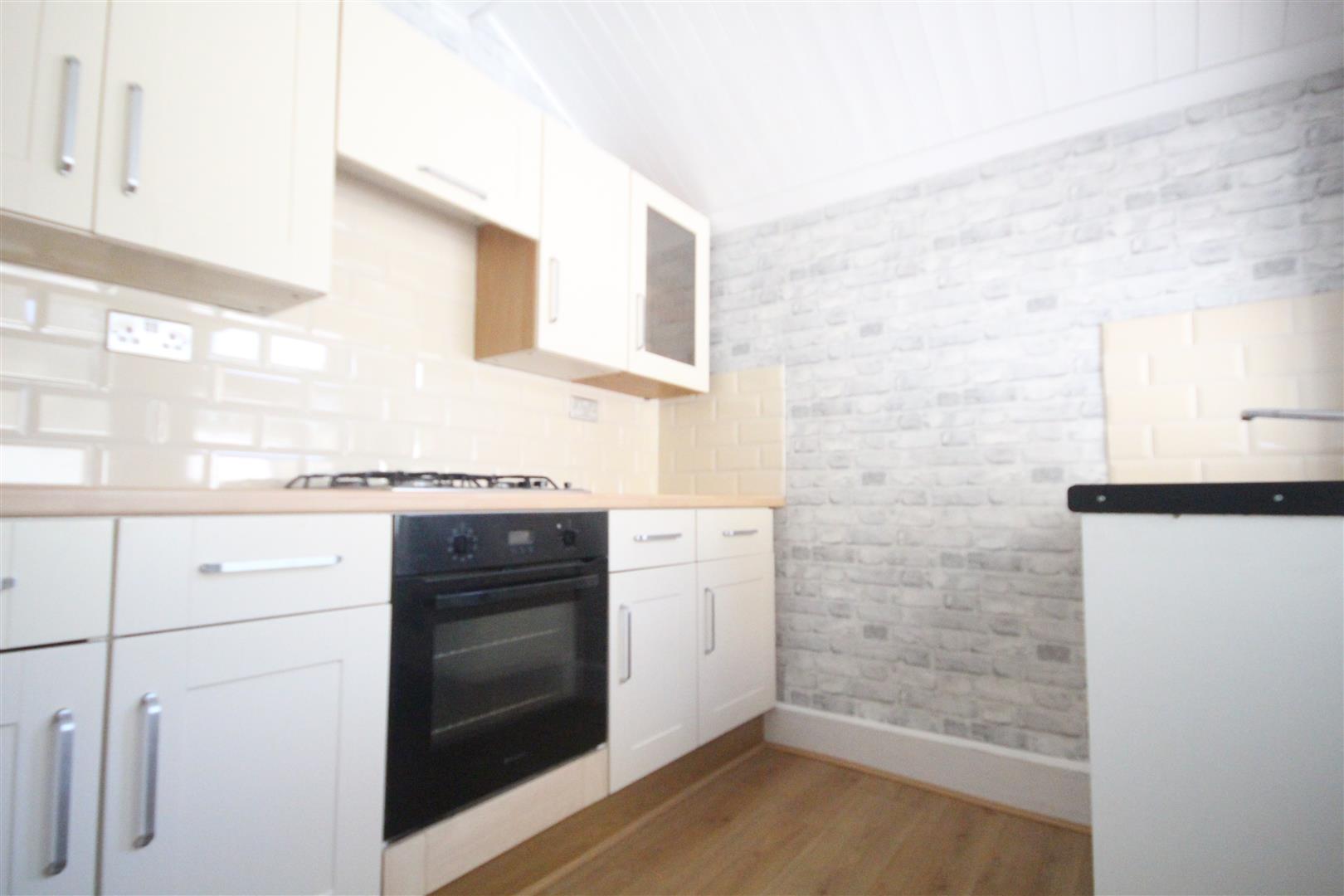 2 bedroom terraced house To Let in Barnoldswick - IMG_2588.jpg